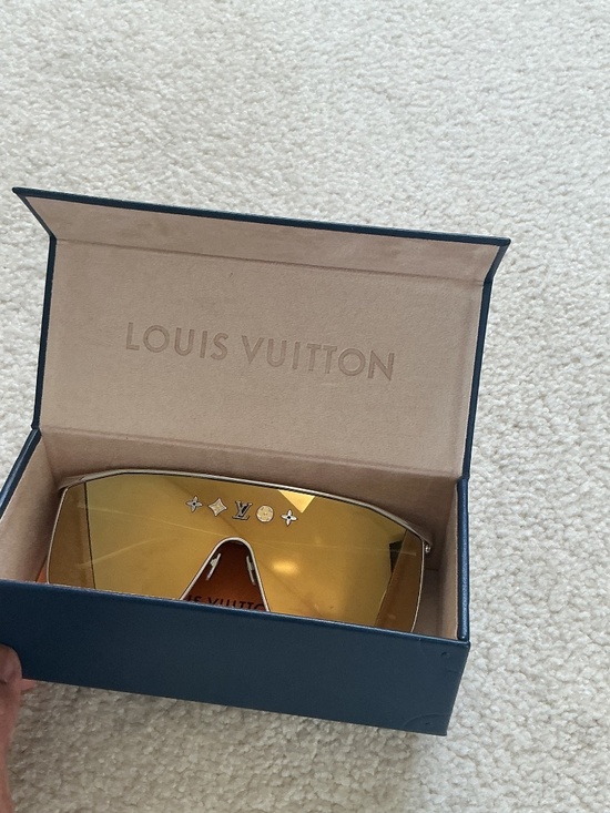 Metal LV Golden Mask Sunglasses Z1853U Gold main image 10